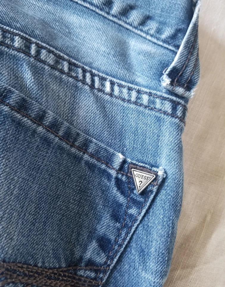 GUESS Men's Relaxed Fit Jeans Size 31 image indicator(3)