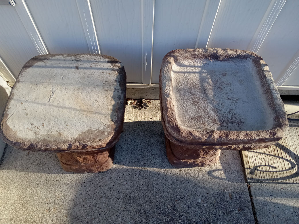Concrete Bird Bath thumbnail