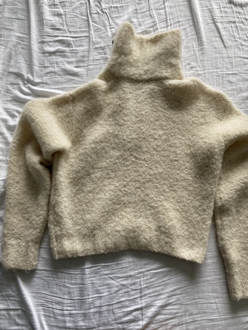 Aritzia Gwyneth Sweater - photo 3