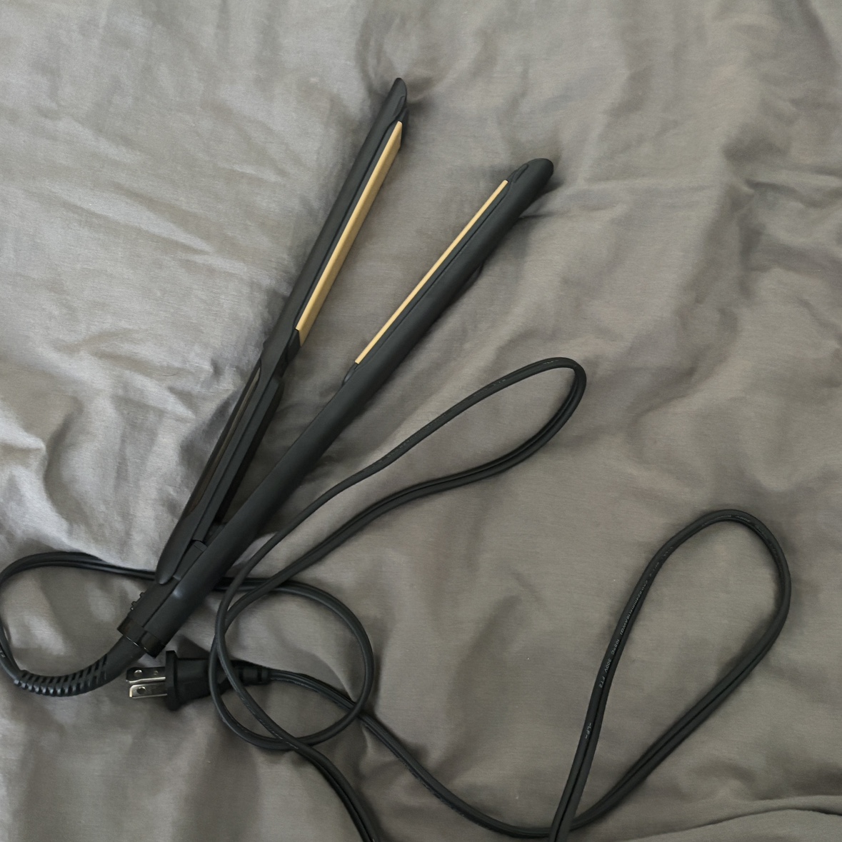 Revlon Smooth Brilliance Ceramic Hair Flat Iron