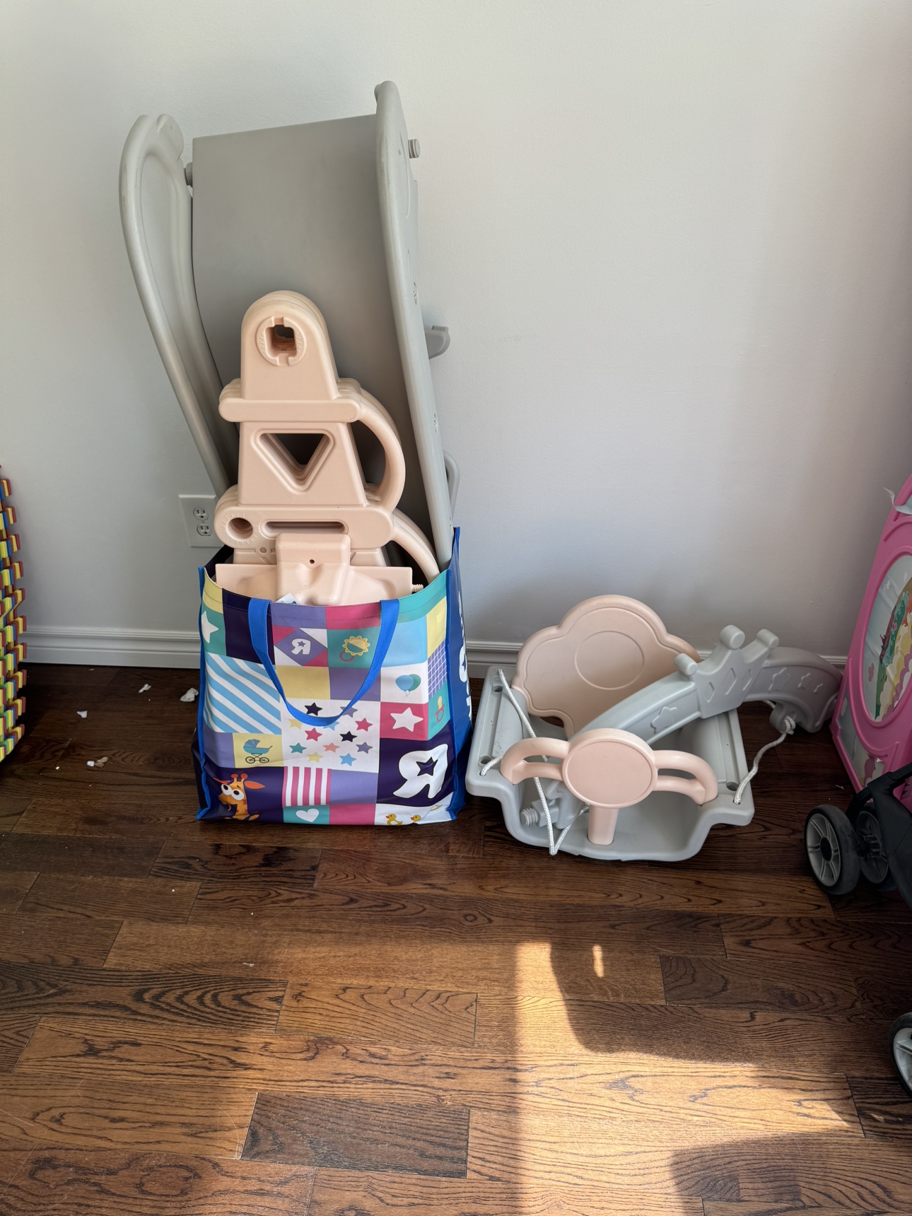 Kids indoor/outdoor slide and swing combo image indicator(2)