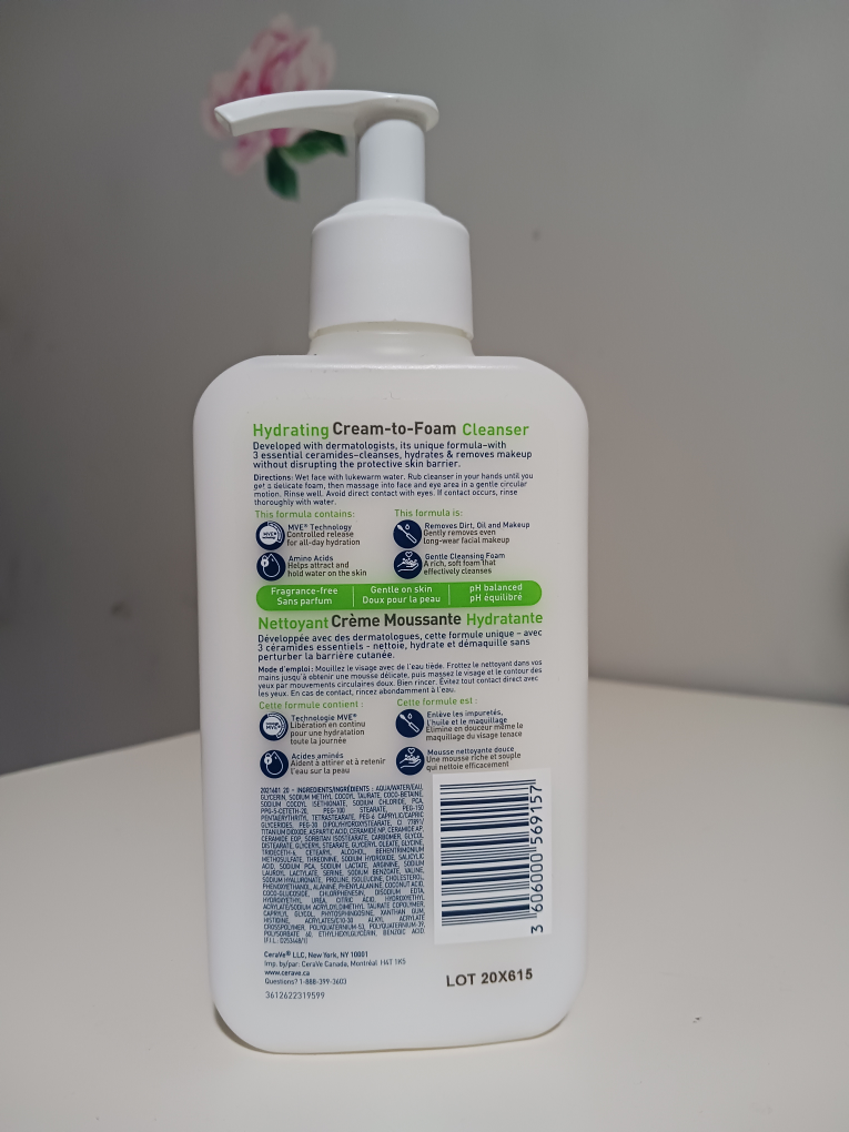 CereVe Hydrating Cream-to-Foam Cleanser image indicator(2)