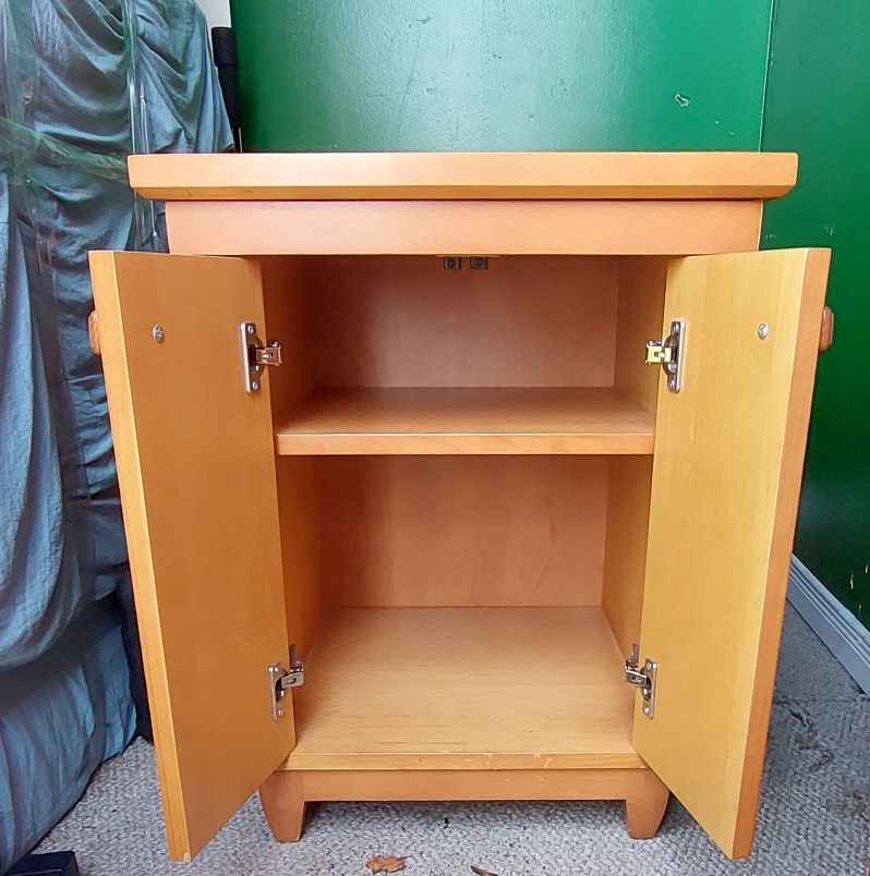 matching bedside tables - photo 2