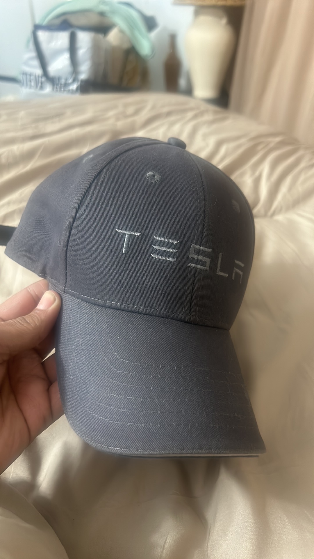 Cap Tesla original
