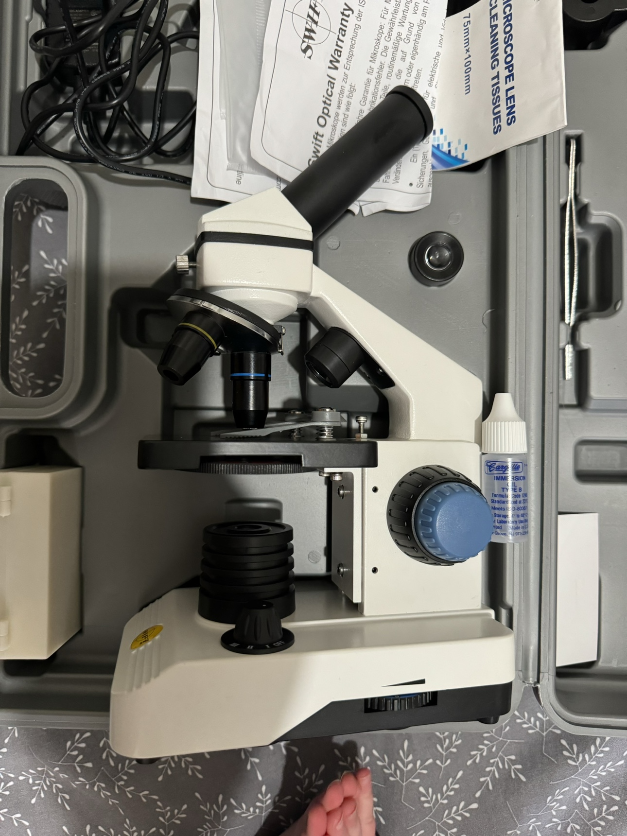 Microscope—Swift SS120–2000x magnification
