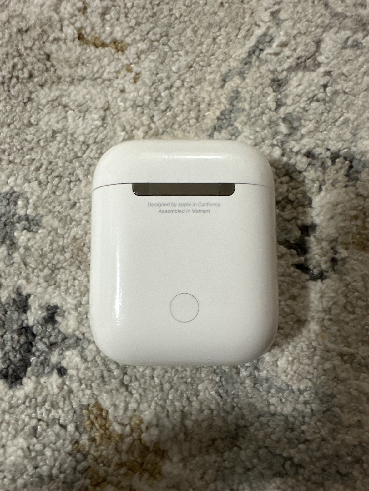 AirPod charging case - photo 2