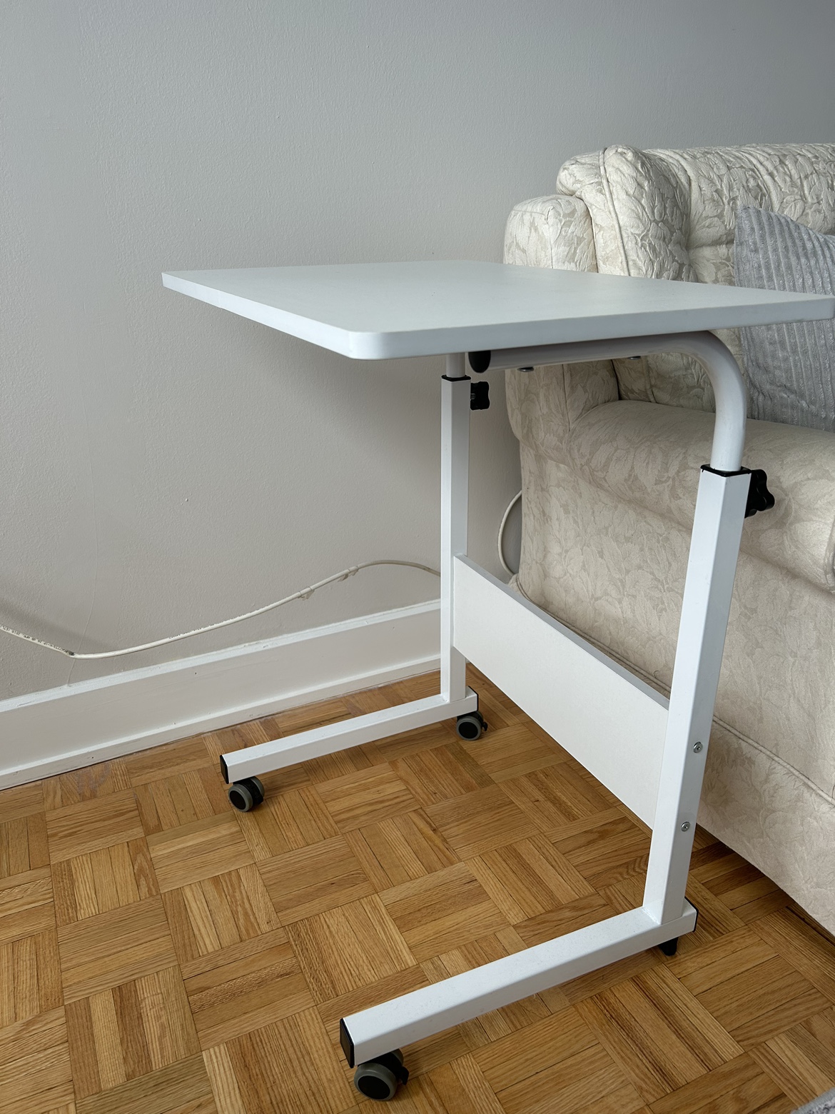 Adjustable table - photo 2