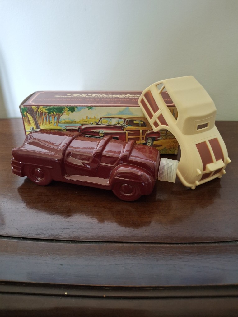 Vintage Avon ‘48 Town and Country cologne bottle image indicator(3)