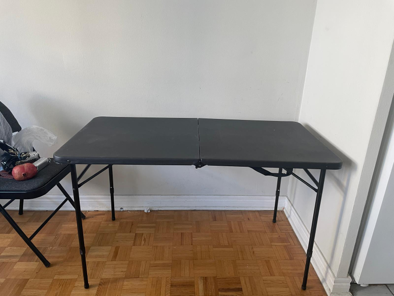 Folding dining table