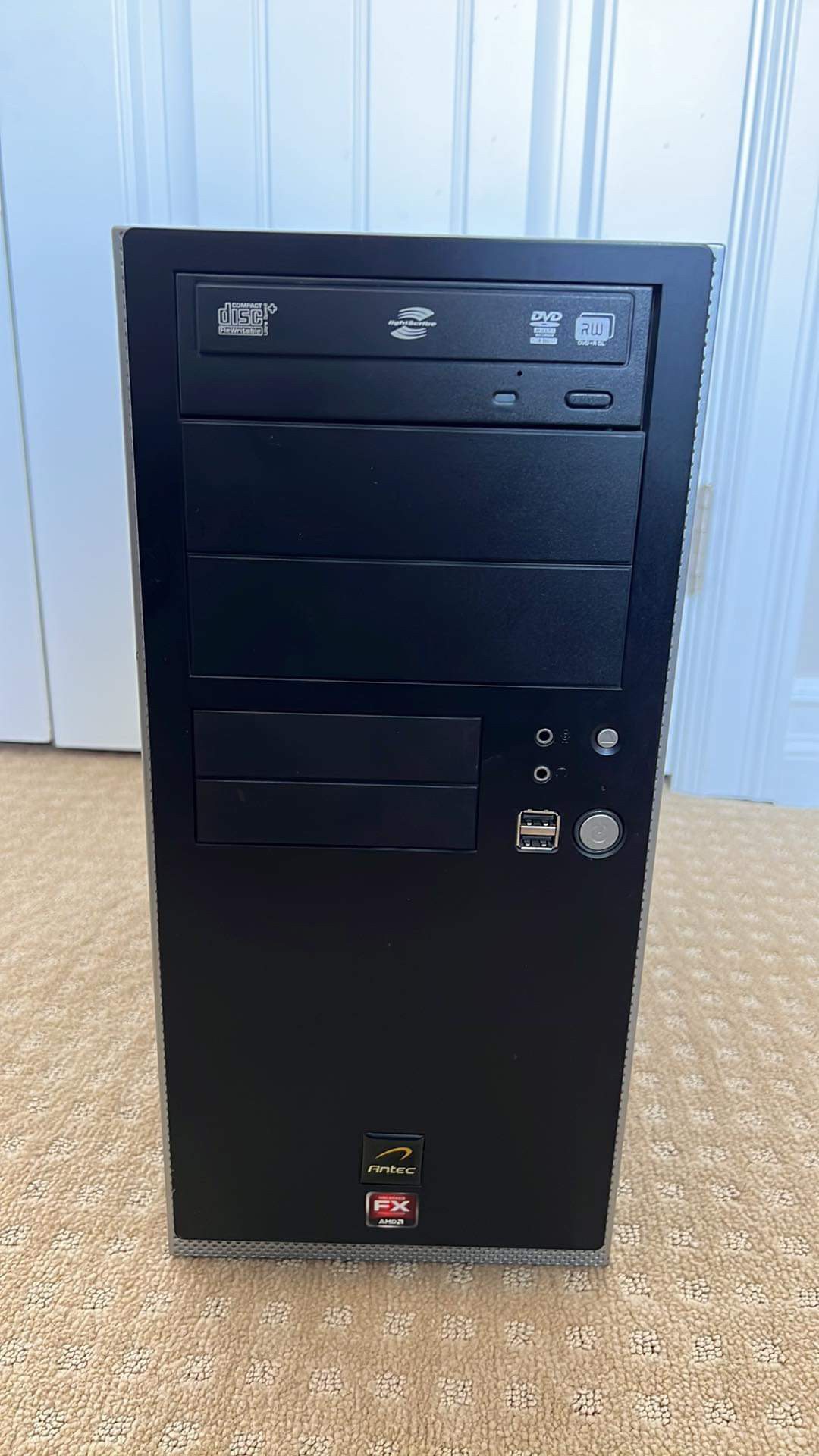 Gaming PC mint condition - photo 2