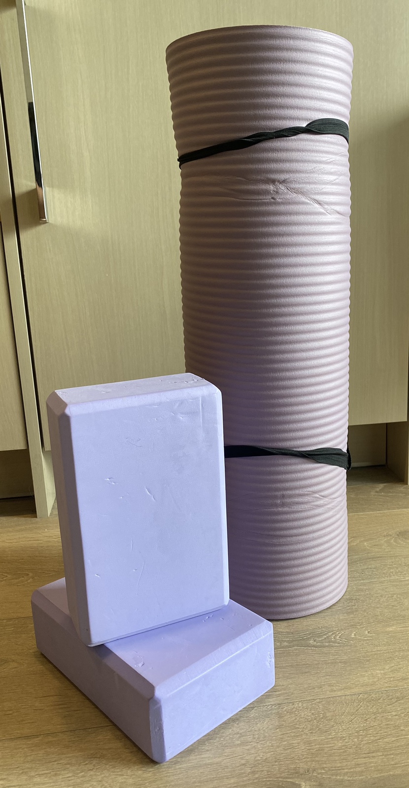 Yoga mat & blocks