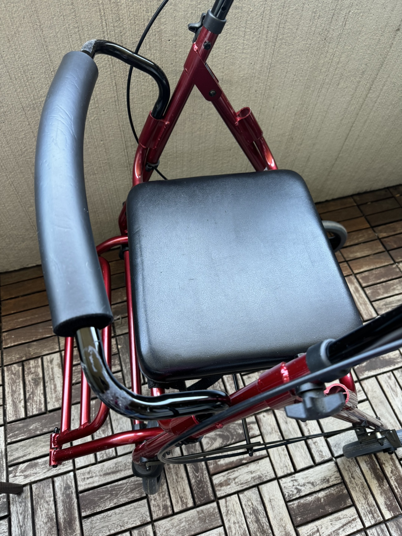 4 wheel walker - photo 3