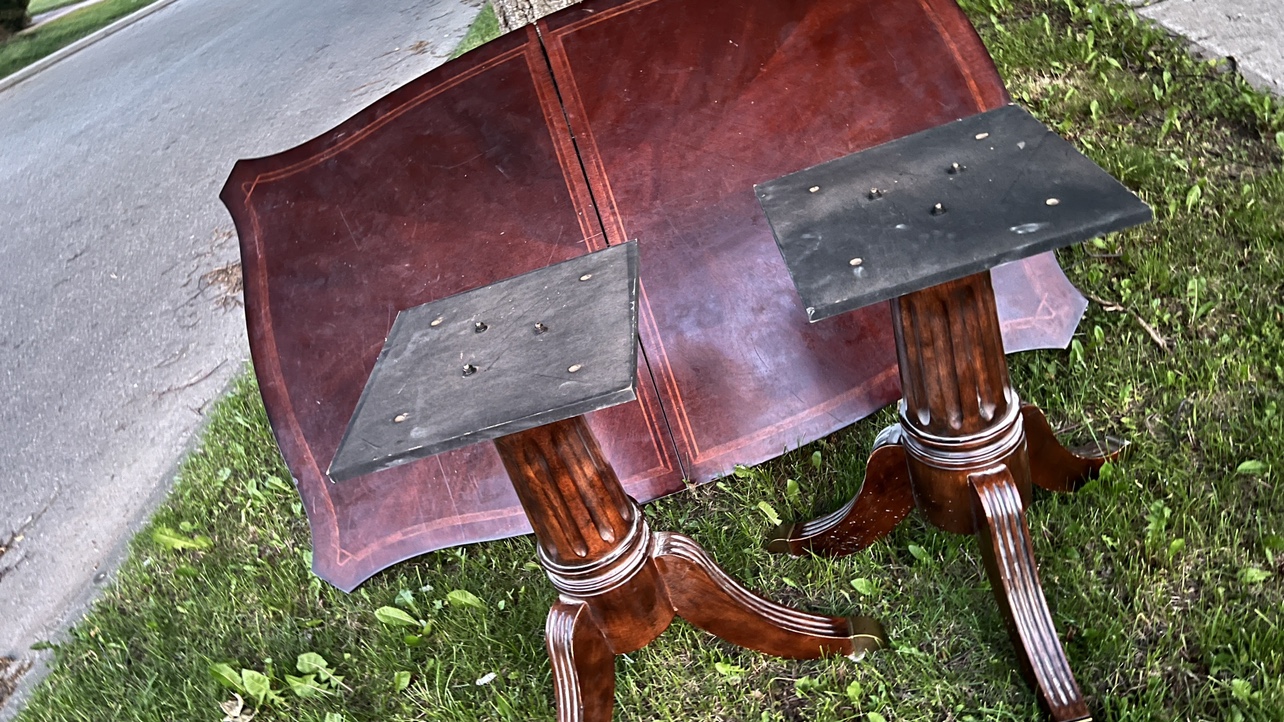 Oak Dinning Table image indicator(2)