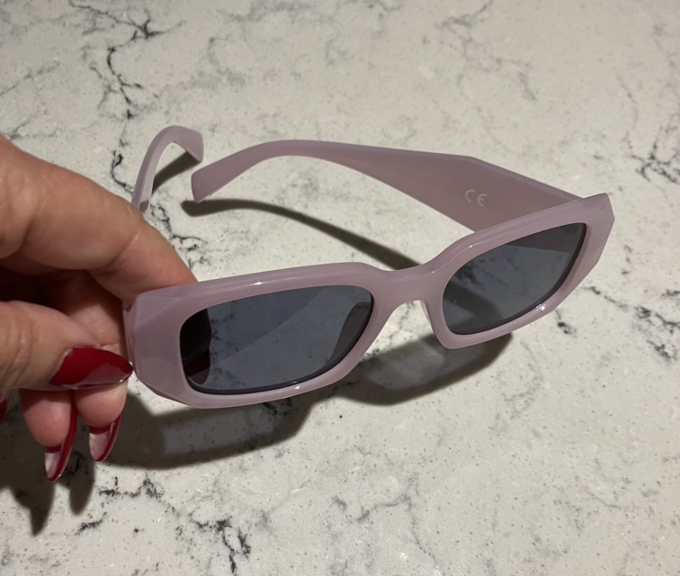 NIKE running shoes , size US 6.5 Y plus kids sunglasses bonus image indicator(7)