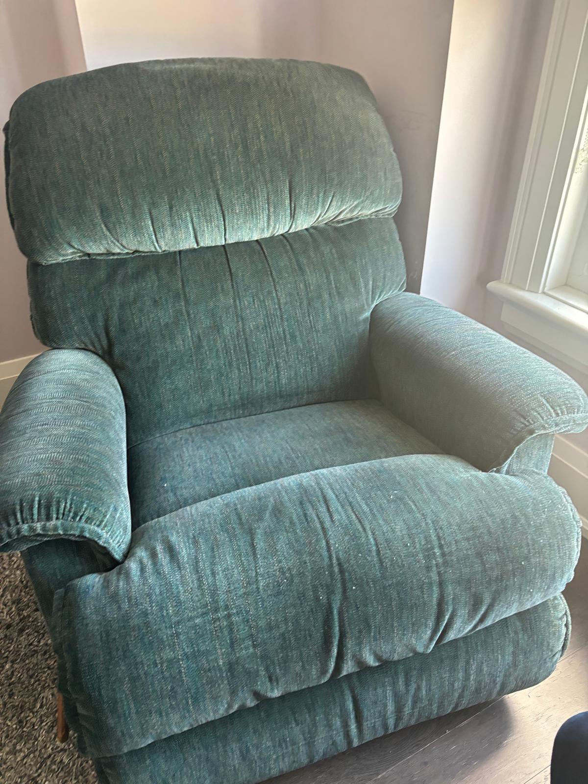 Lazy boy rocking chair - photo 2