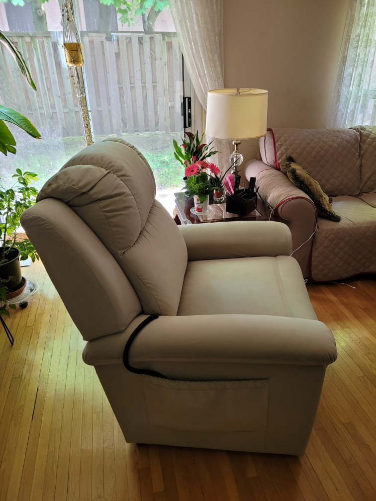 Power Recliner/Lift with Heated Vibration Massager - photo 2