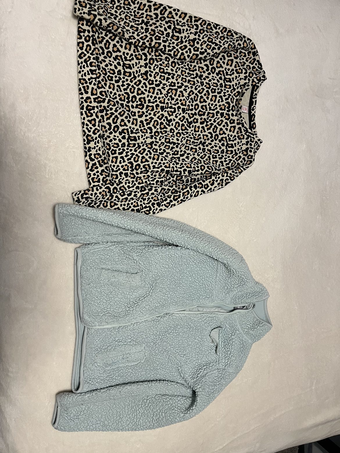 Hoodies/sweaters for kids image indicator(3)