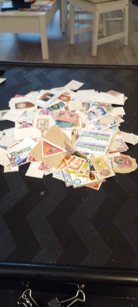 A COLLECTION OF MULTINATIONAL STAMPS - photo 2
