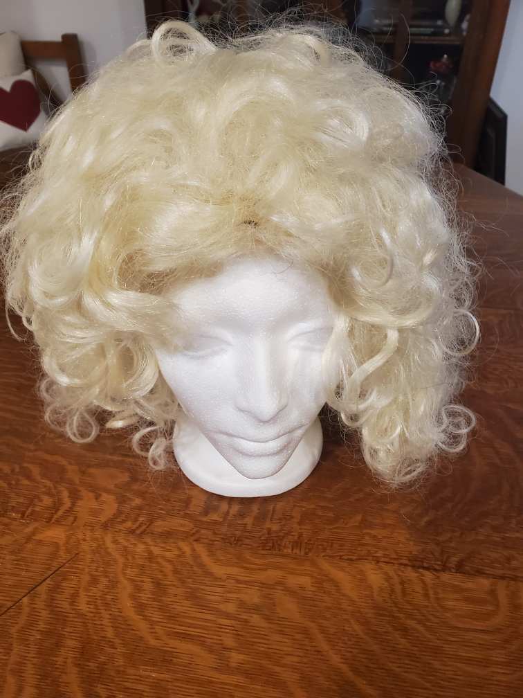 Costume Wigs (5) Free 🥕 image indicator(5)