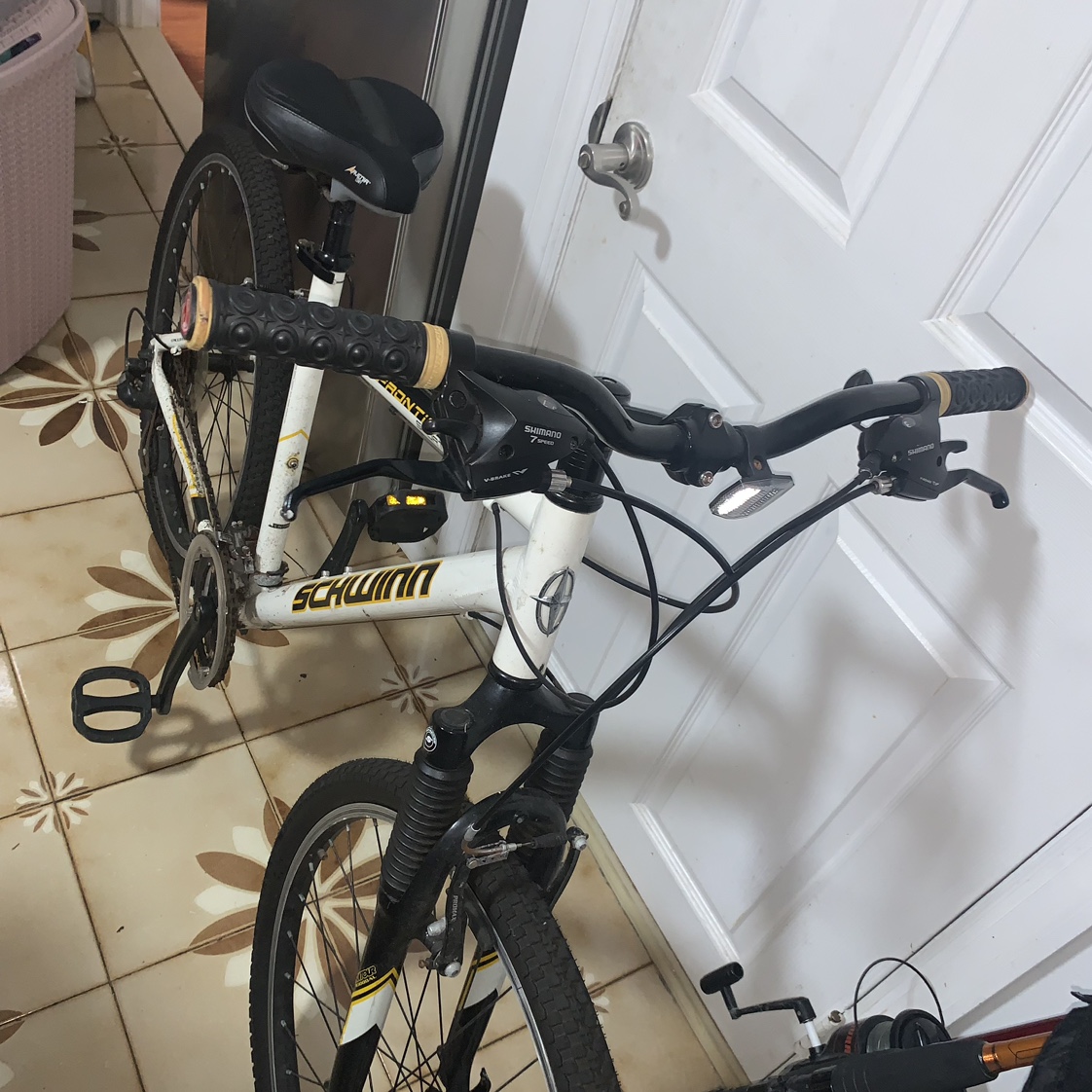 Schwinn  men’s bike image indicator(3)