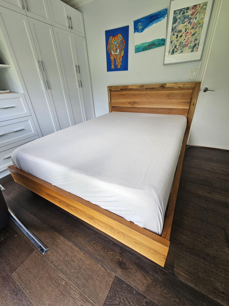 Structube Queen size wooden bed. - photo 2