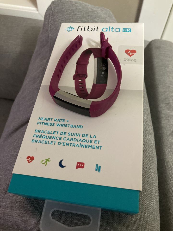 Fitbit Alta HR: Fuchsia 🥕 - photo 4