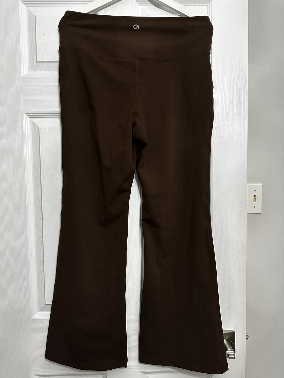Gap fit brown sky high flare bottom leggings - photo 2