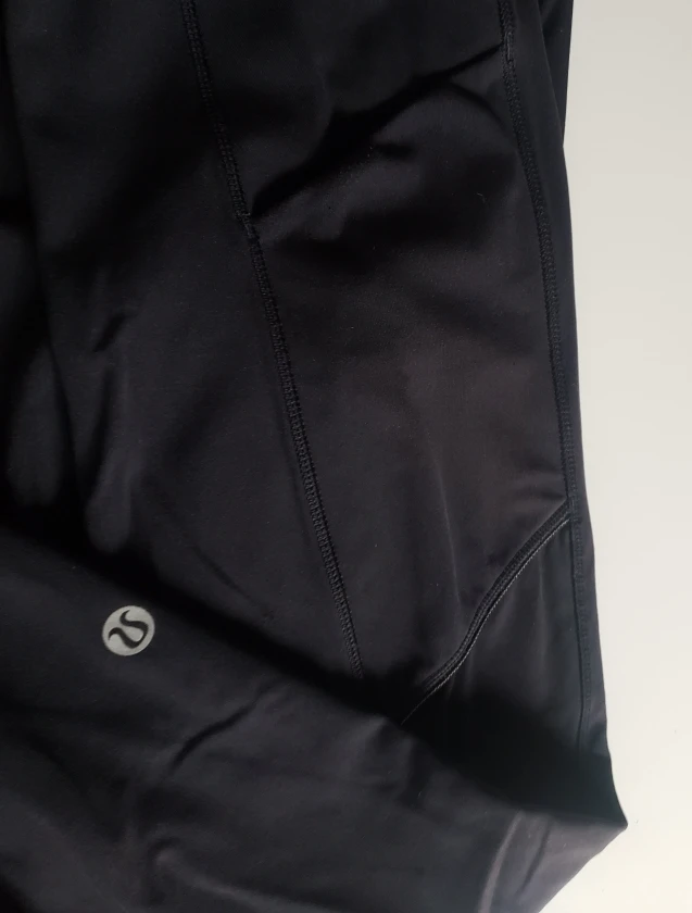 lululemon size 6 pants image indicator(2)
