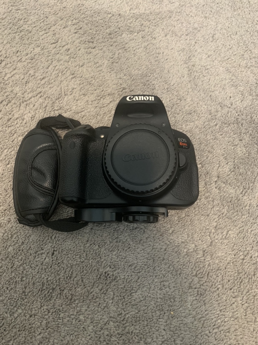 Canon RebelT5i + 2 Lenses - photo 2