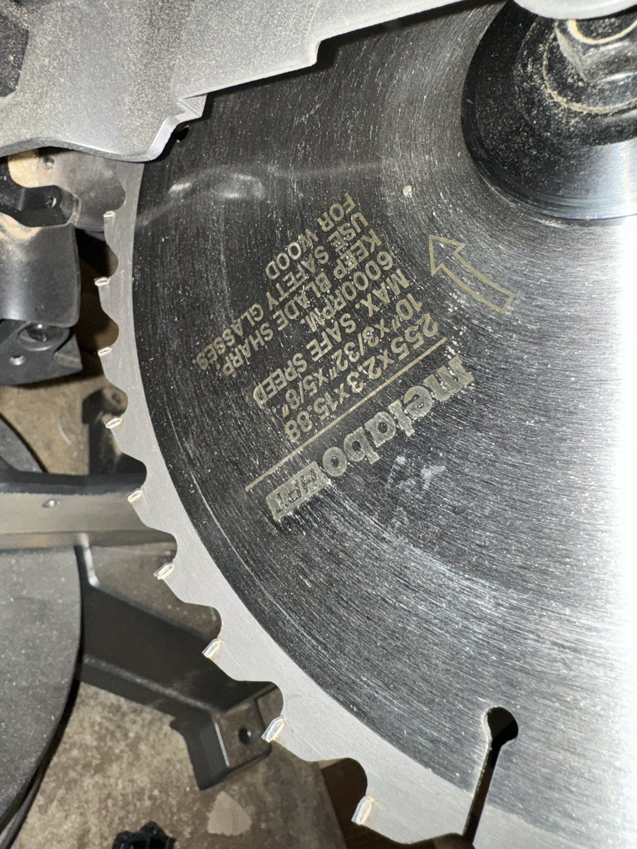 Dual Bevel Miter Saw - photo 4
