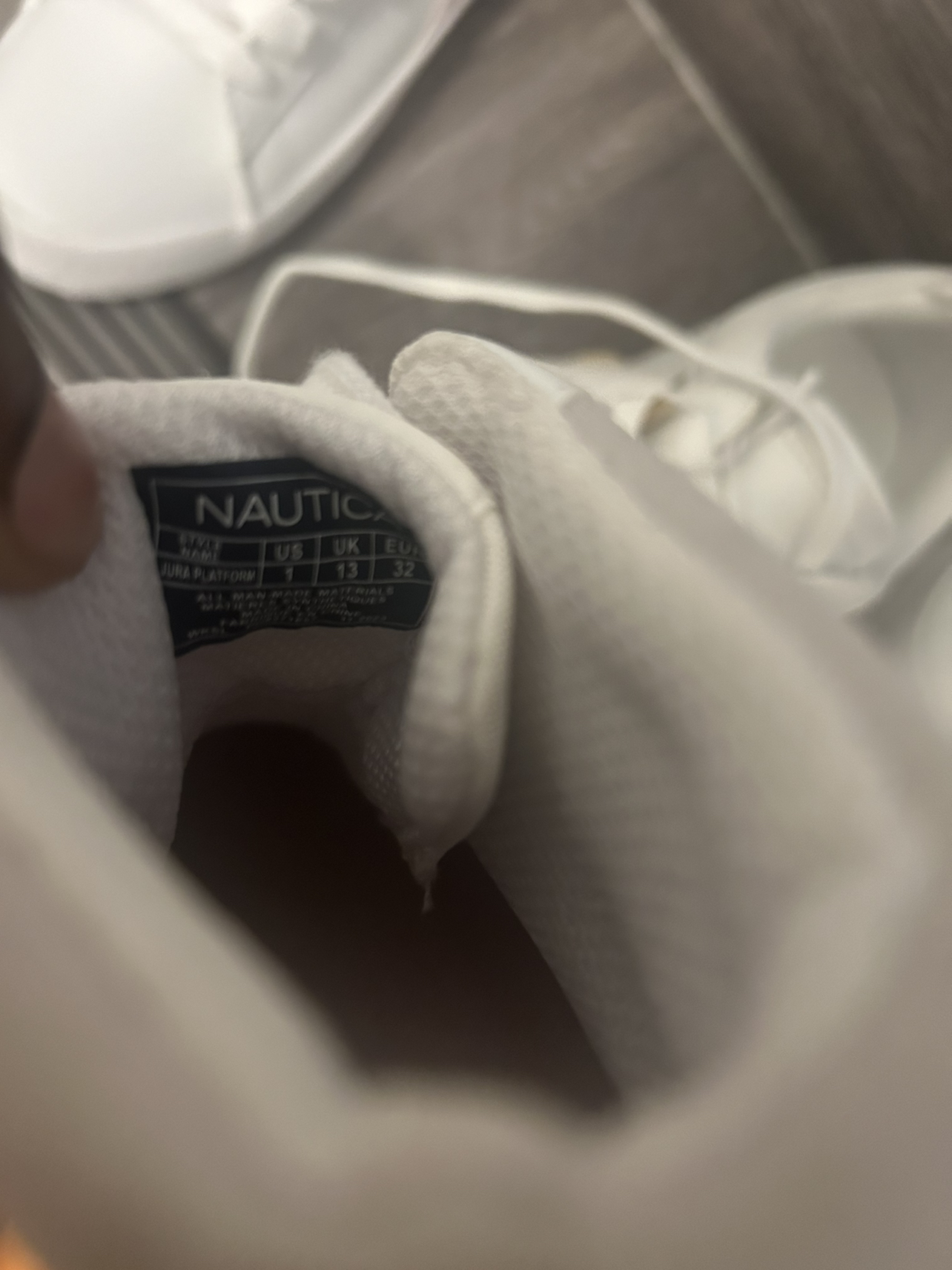 BRAND NEW NEVER WORN CHILDREN SHOES size 1 image indicator(4)