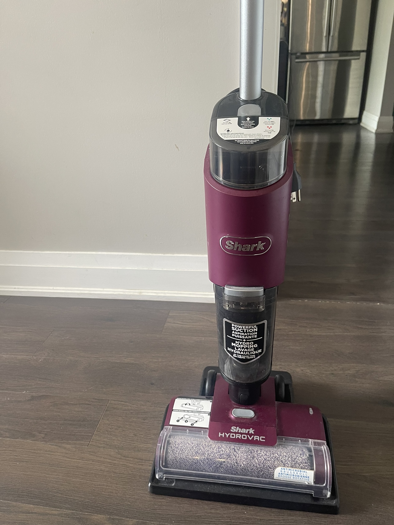 Shark Vaccum cleaner - photo 3