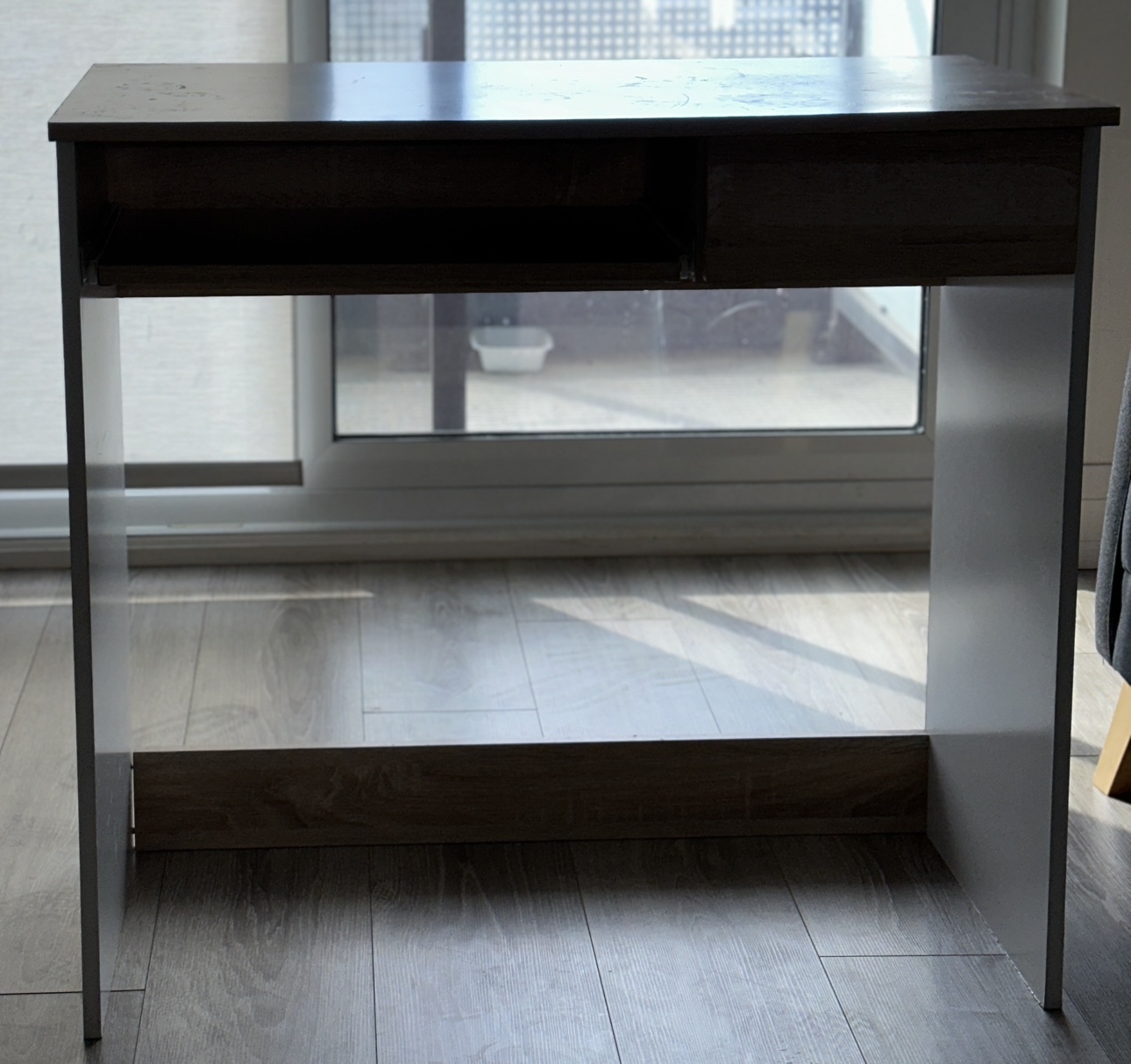 Office desk - photo 2