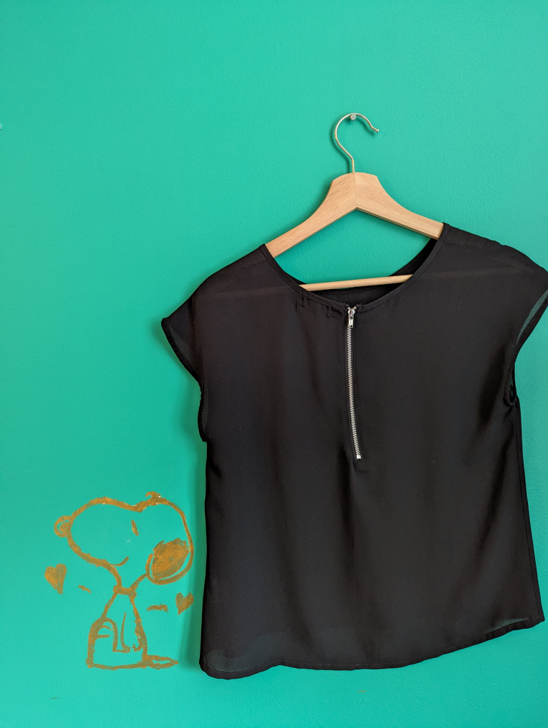 Free with purchase Black blouse - photo 2