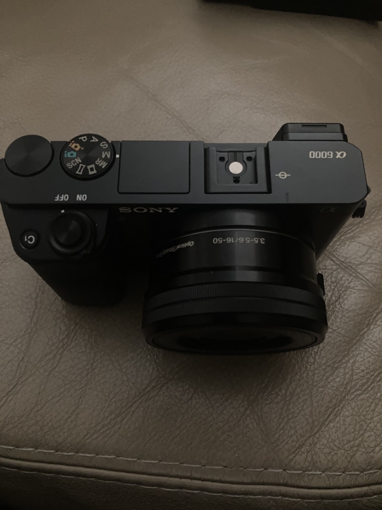 Sony a6000 w lens thumbnail