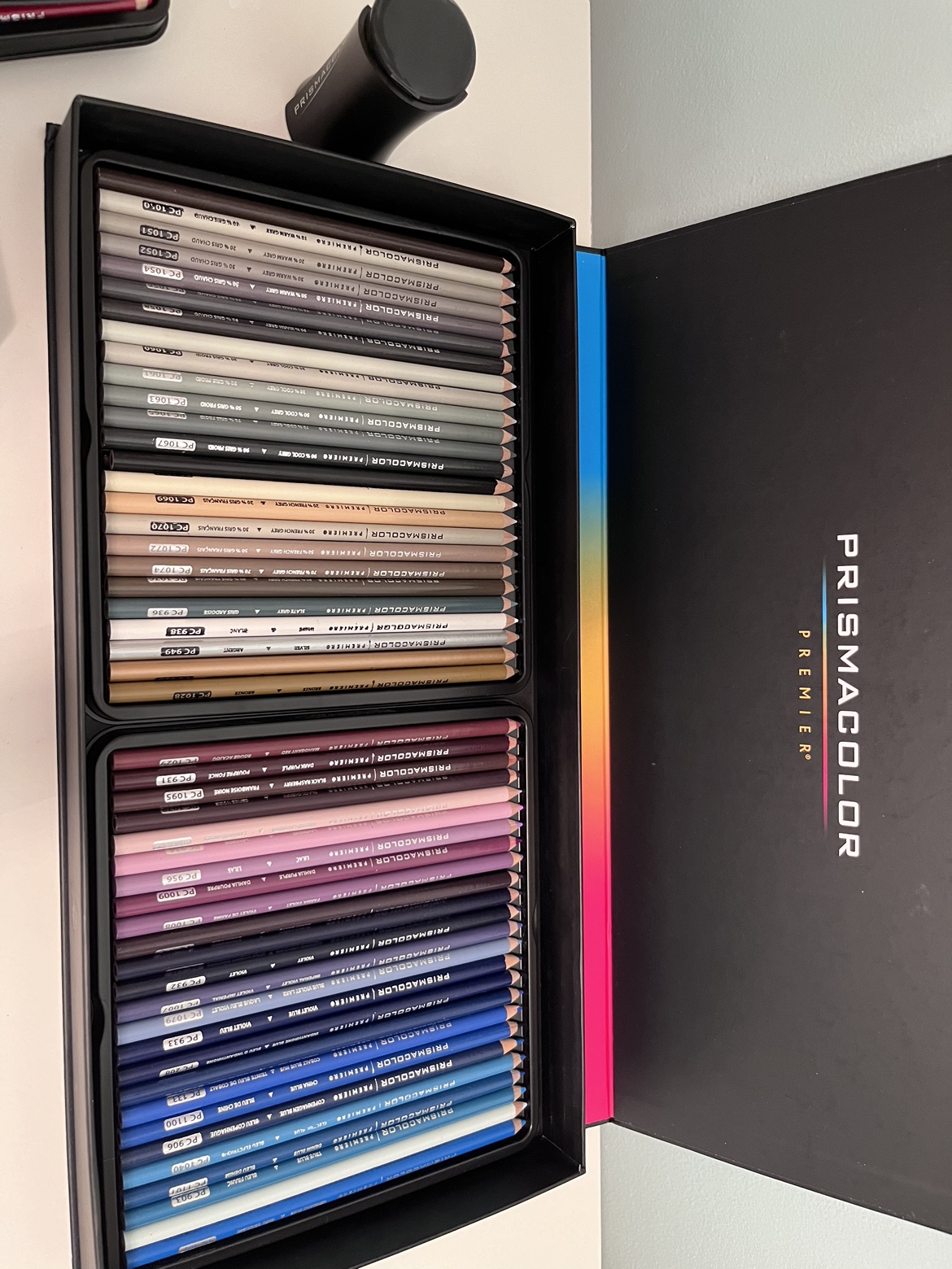 Prismacolor Colored Pencils Set (150 count) image indicator(5)