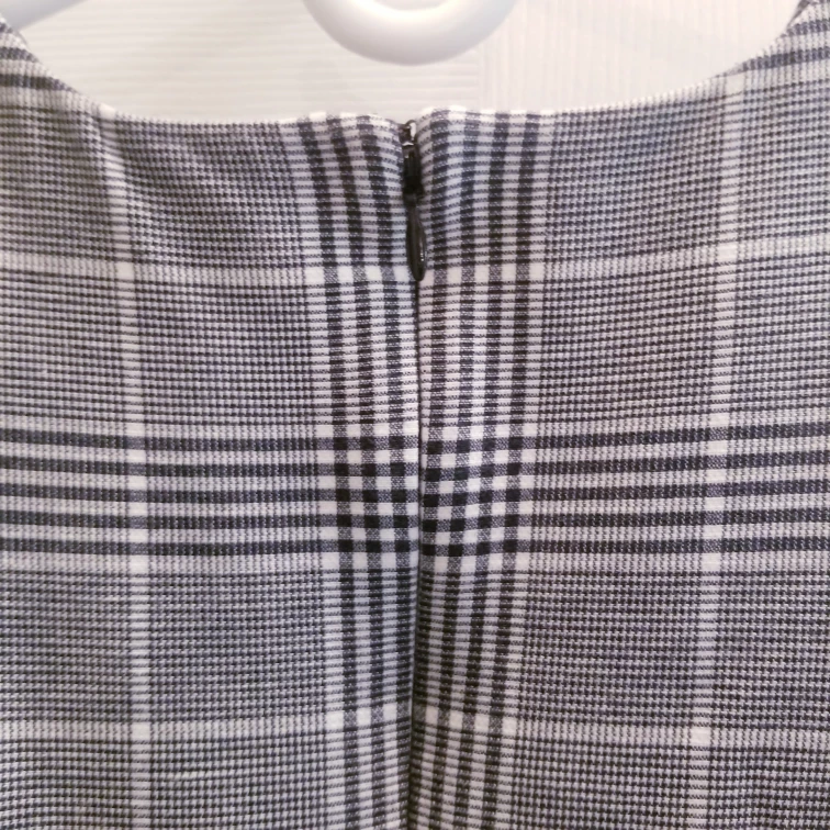 Banana Republic Dress, Plaid Print Sleeveless Midi 2 image indicator(9)