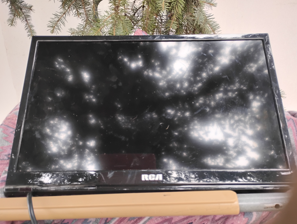 RCA 13'INCH TV