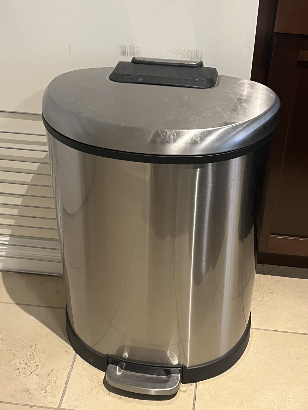 Large trash bin