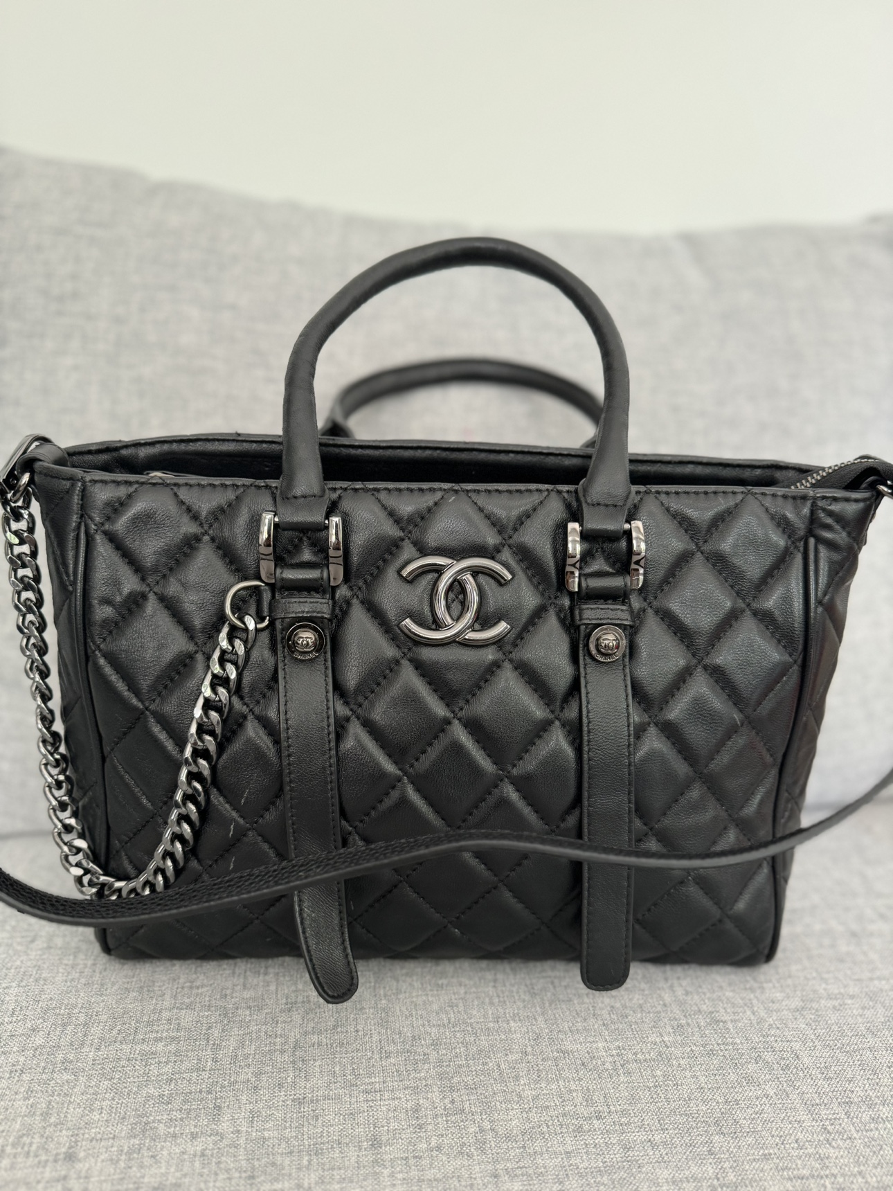 Vintage Channel Tote Bag thumbnail