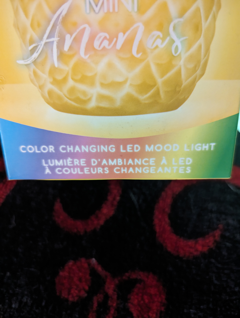 colour changing pineapple - photo 2