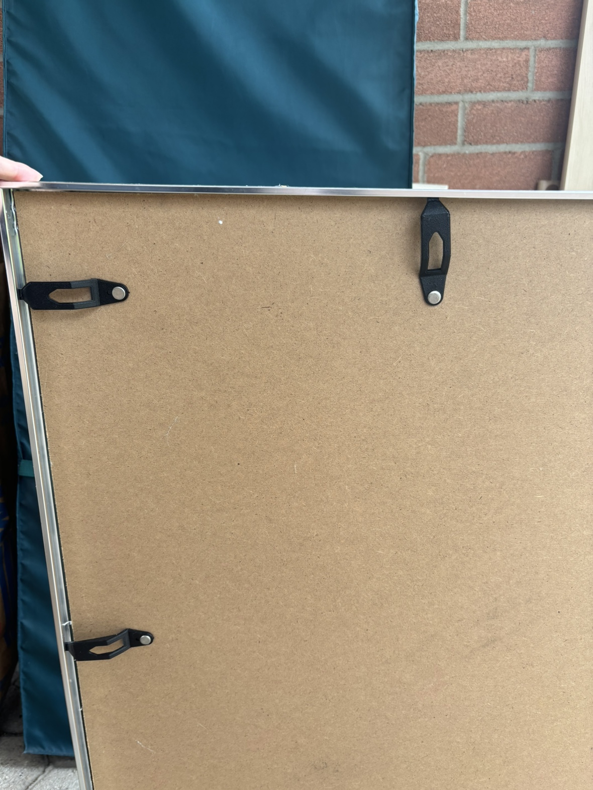 Glass artwork frame with strawberry drawing image indicator(3)