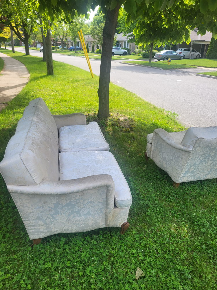 Sofas for Free Pickup thumbnail