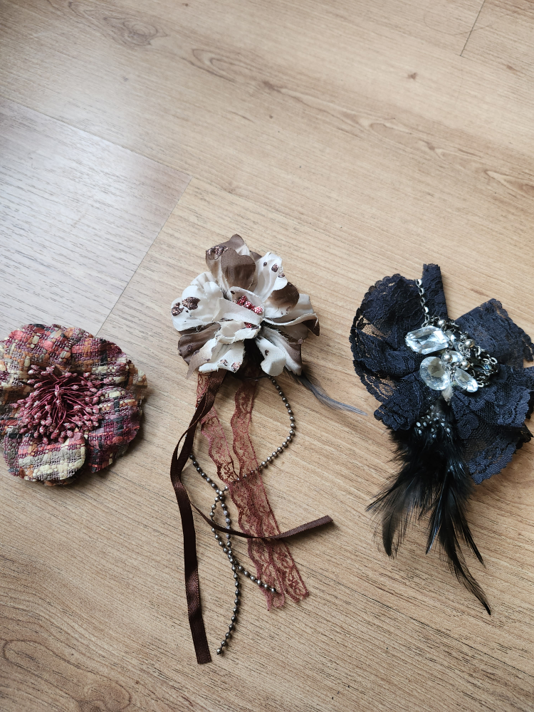 Pretty Broches