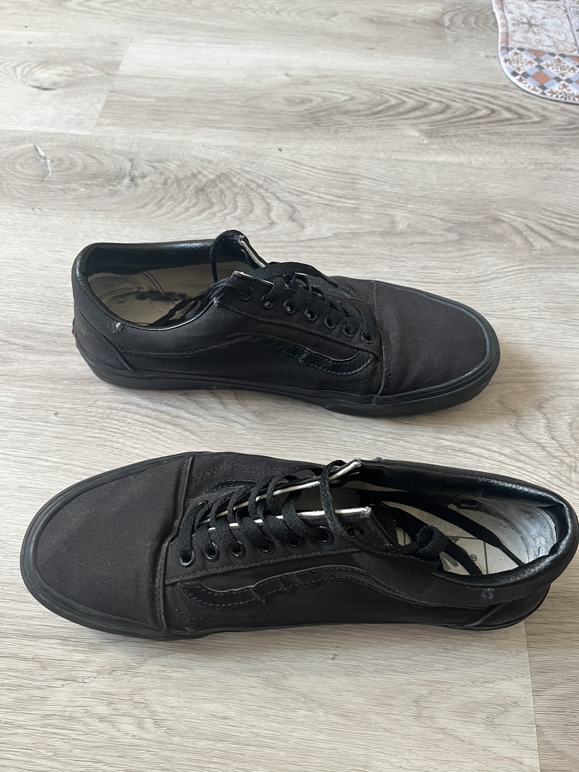 Give black Vans shoes - photo 4