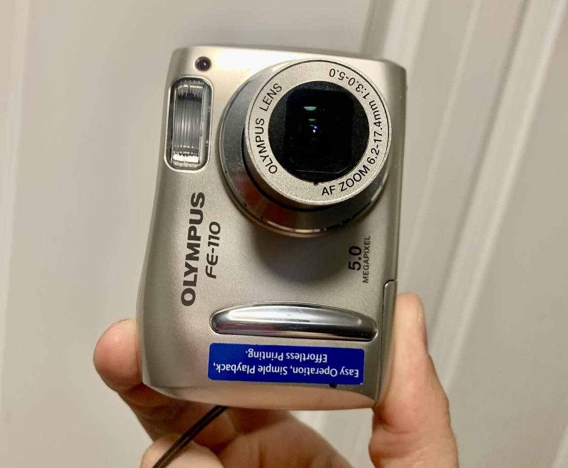 Olympus FE-110 5MP Digital Camera Silver image indicator(2)