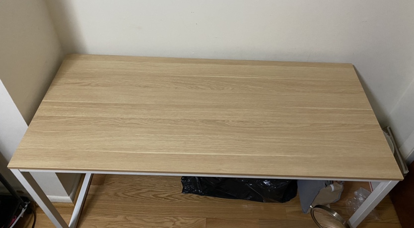Desk - photo 3