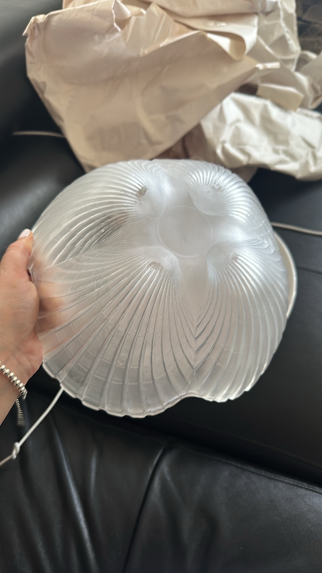 Vintage 1983 Mikasa Crystal Frosted Glass Seashell Serving Bowl image indicator(2)