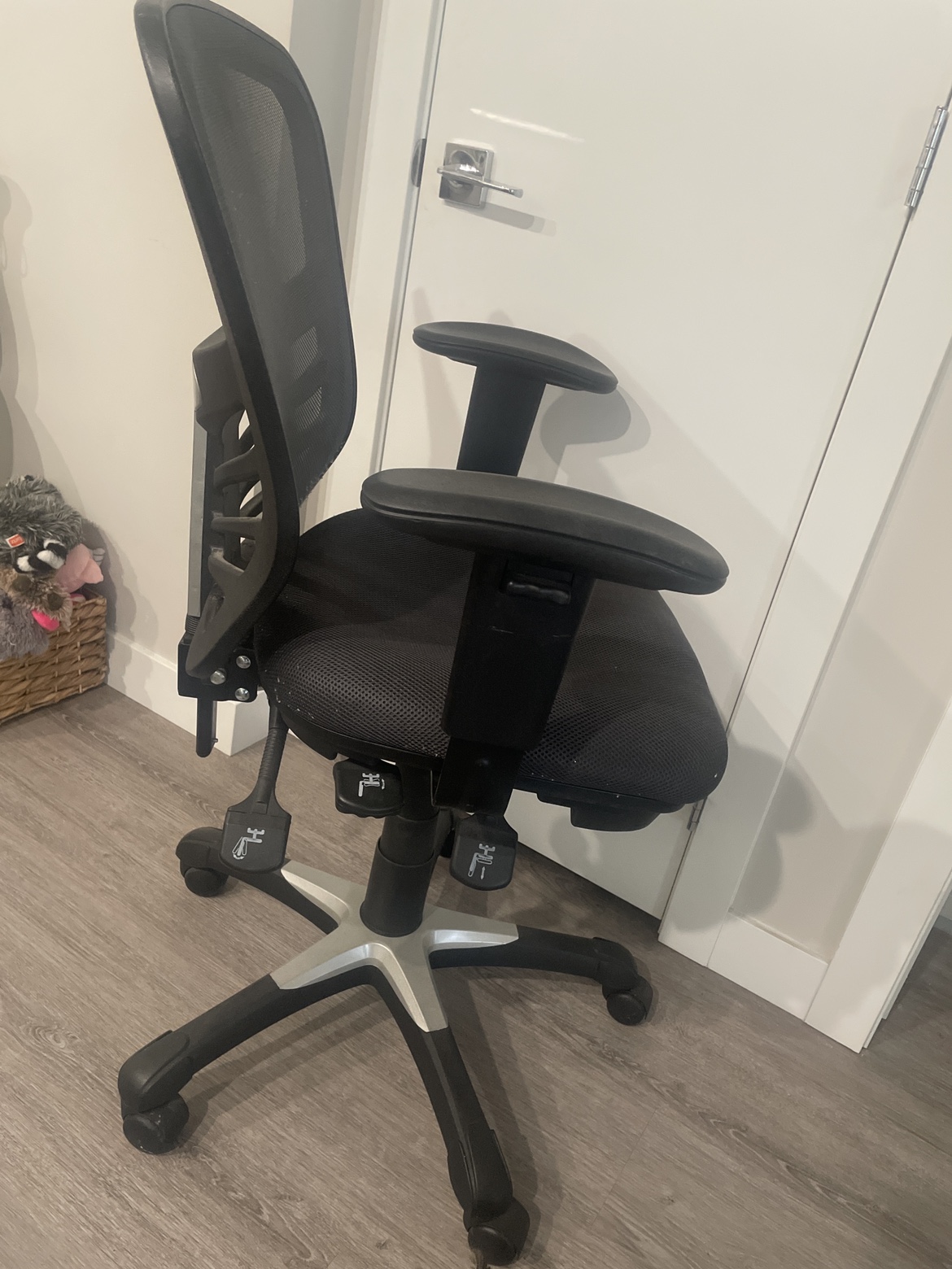 Office Chair - photo 4