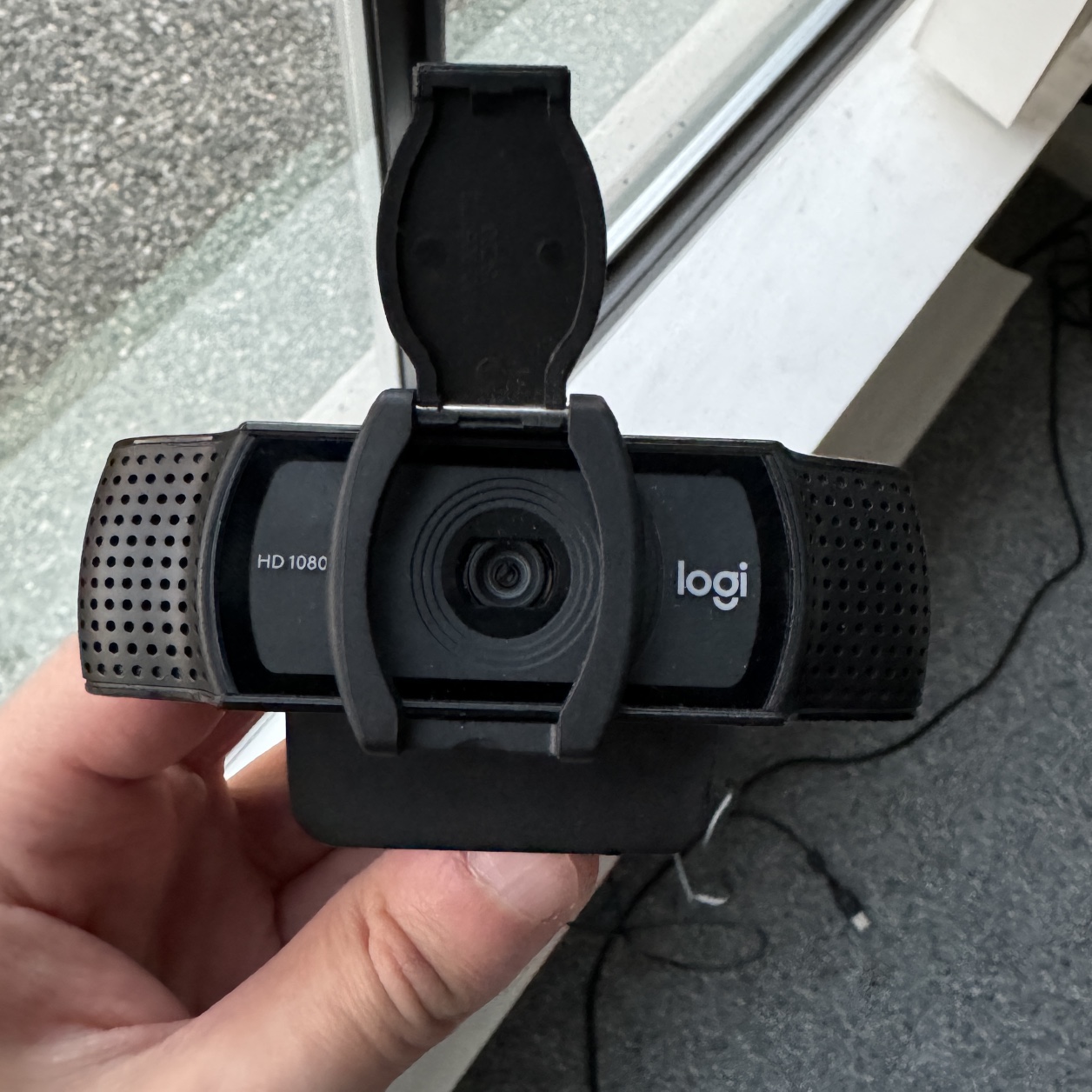 Logitech C920S Pro 1080p 30fps HD Streaming & Gaming Webcam - photo 2